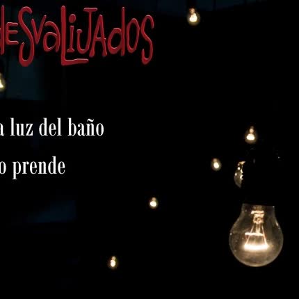 Carátula DESVALIJADOS - La luz del Baño no Prende