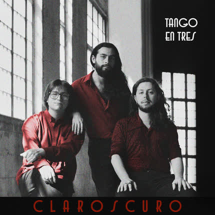 Carátula Claroscuro