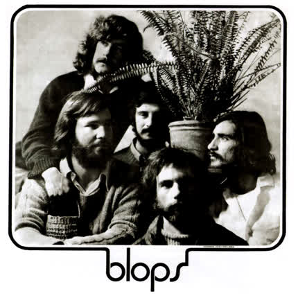 Carátula BLOPS - Los Momentos